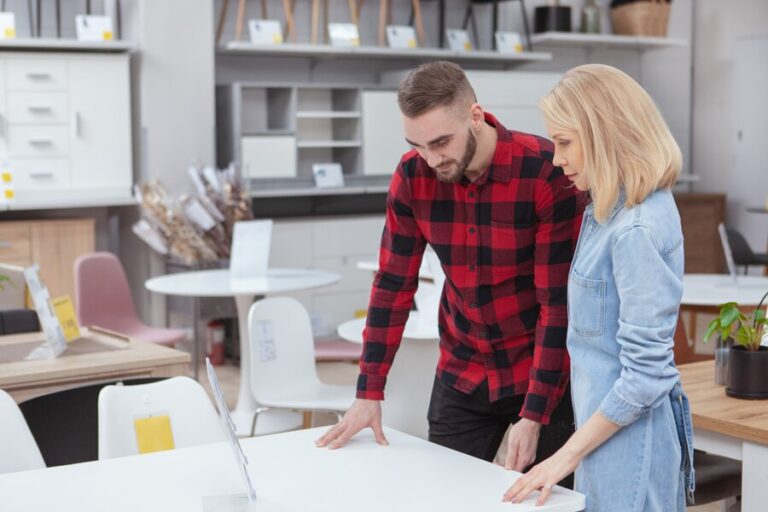 A Step-by-Step Guide to Selecting Custom Cabinetry for Your Home