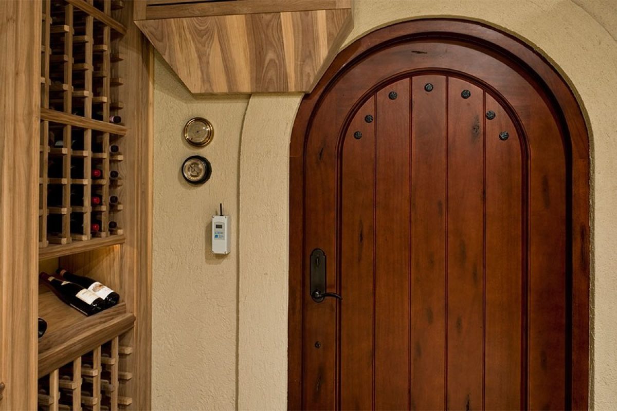 Wine_Cellar_Door_3